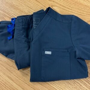 Figs Deep Blue Scrub Ensemble